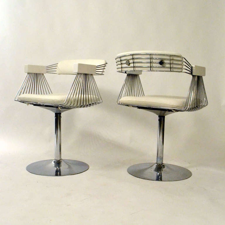 Set of Six Dining Chairs in Chrome and White Leather 4