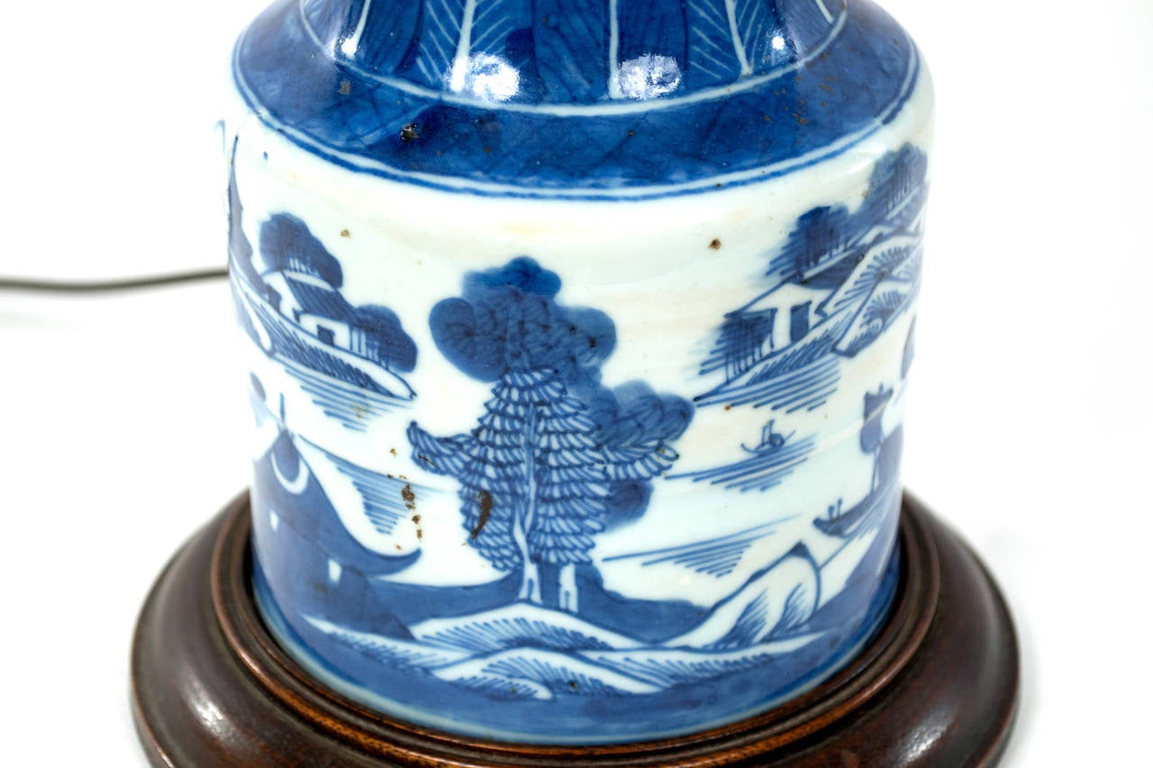 Qing Dynasty Porcelain Mallet-Shaped Lamp In Good Condition In Salt Lake City, UT