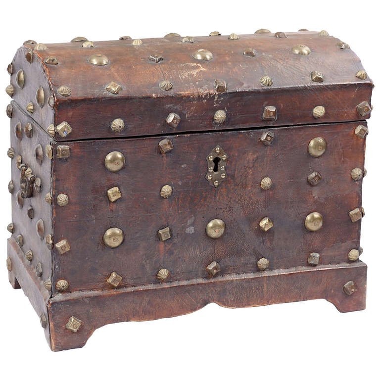 18th Century Spanish Red Leather Chest For Sale at 1stDibs