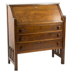 Vintage An oak Art & Crafts Desk in the style of Stickley