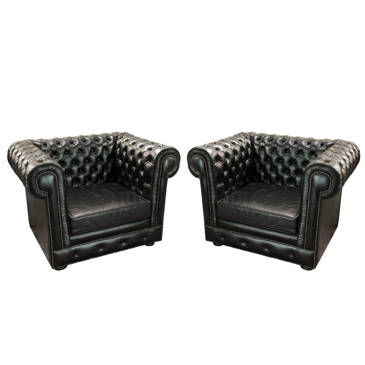 Paar Chesterfield-Sessel aus schwarzem Leder