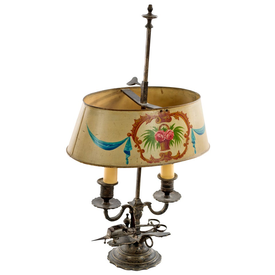 French Beaux-Arts Bouillotte Lamp with Painted Metal Shade For Sale