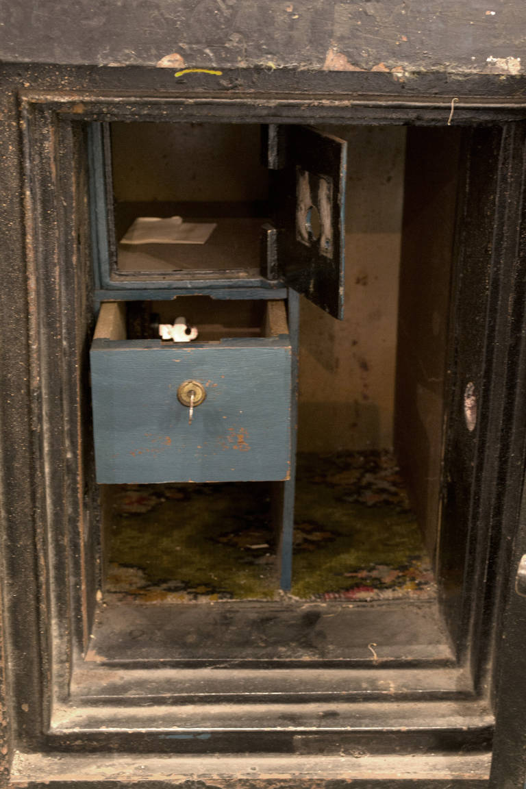 Turn of the Century Safe by Mitchell & Company In Fair Condition In Salt Lake City, UT