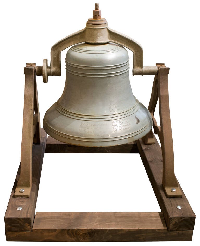 Made in 1925 for a Polish catholic church by the Meneely Bell Company in New York, this large bell was consecrated by the famed Archbishop and
activist Jan Cieplak (1857-1926) just before his death. The bell was destined for a Polish church that