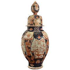 Large Japanese Imari Temple Jar with Cover 9