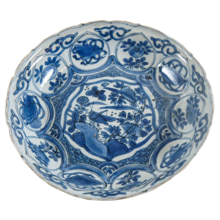 Kraak Ming Porcelain Blue and White Shallow Bowl - China, circa 1600