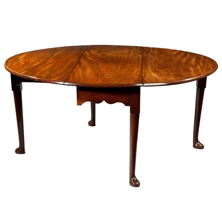 Antique Oval Dining Table in Mahogany at 1stdibs