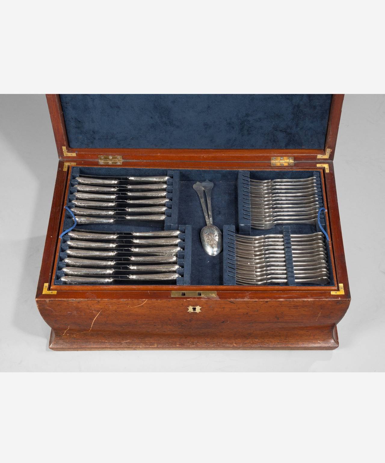 Silver canteen of cutlery In Excellent Condition In London, GB