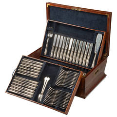 Silver canteen of cutlery