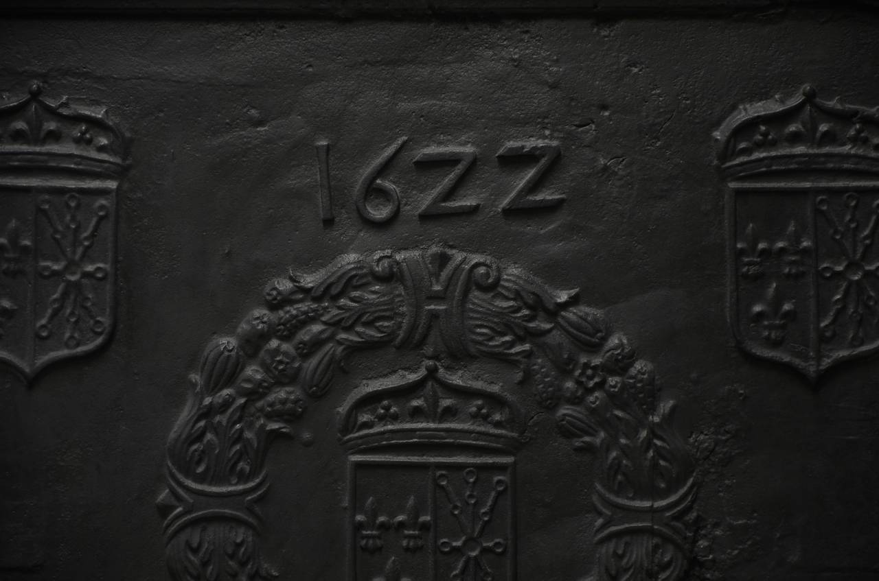 Moulage Grande plaque de cheminée française du 17ème siècle, Louis XIII en vente