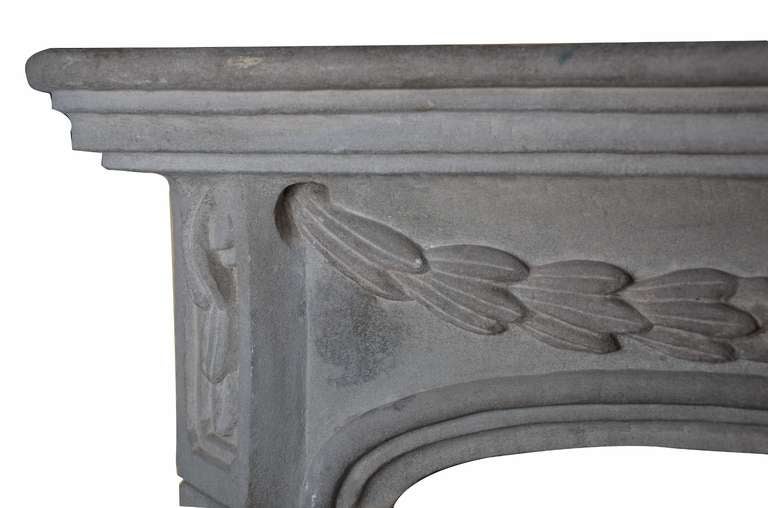 Perfect Italian Fireplace, 18th Century Louis XIV Mantel in Grey Sandstone In Excellent Condition In Haarlem, Noord-Holland