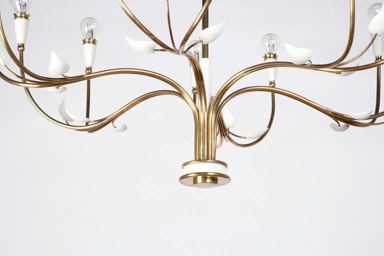 Italian Pair of 1950s Chandeliers by Strada For Sale