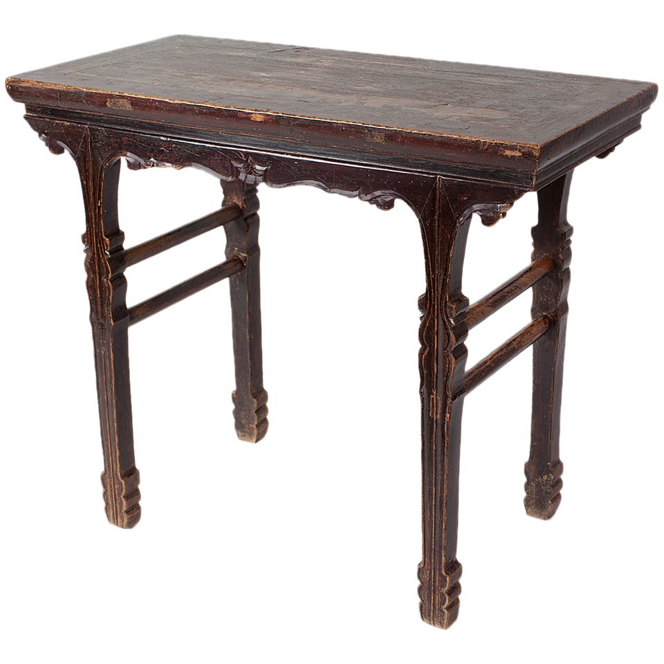 18th Century Chinese Qing Dynasty Elm Occasional Wine Table with Great Patina For Sale