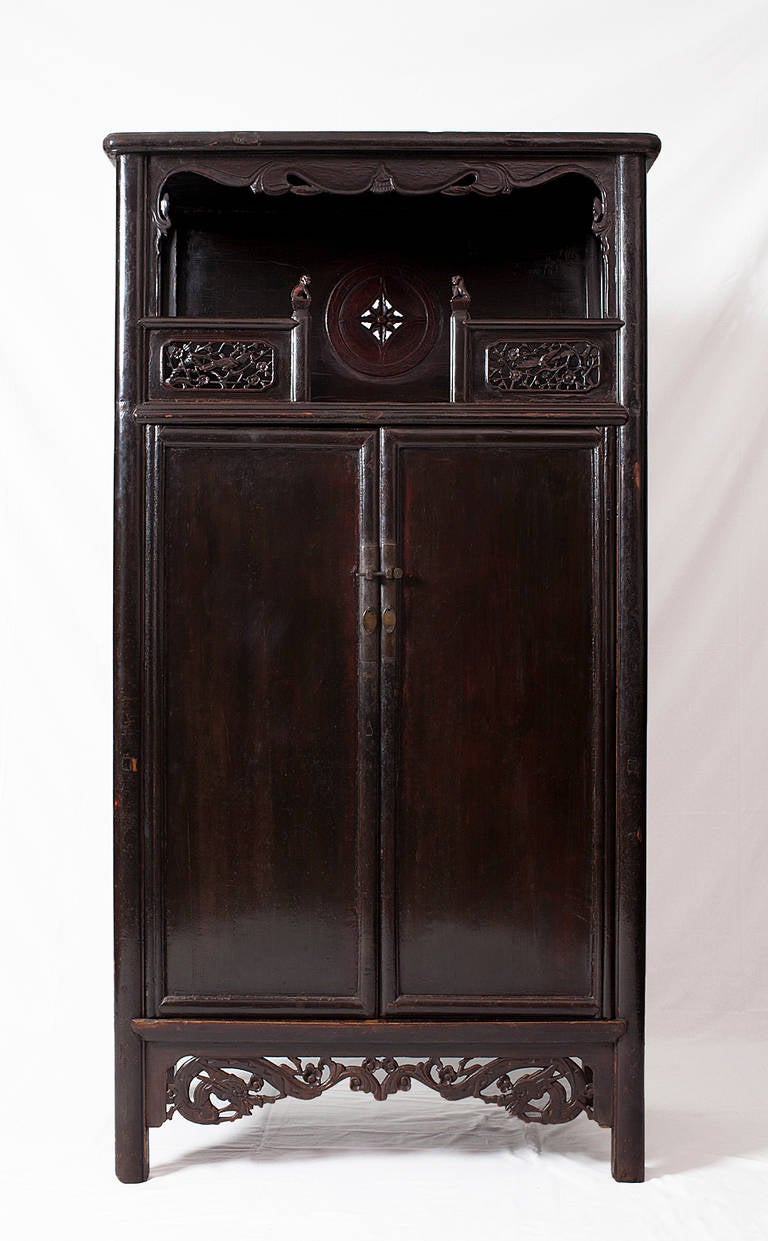 Chinese Qing Dynasty 19th Century Lacquer Display Cabinet