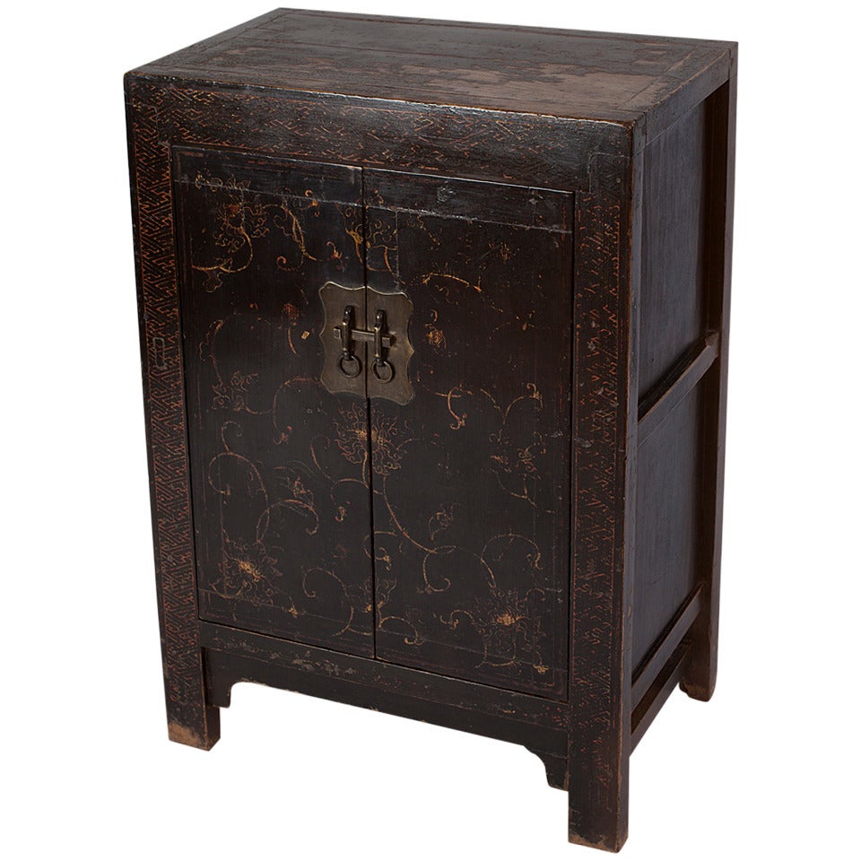 Rare Small Qianlong Chinese Black Lacquer Cabinet with Gilt Paint 18th Century For Sale