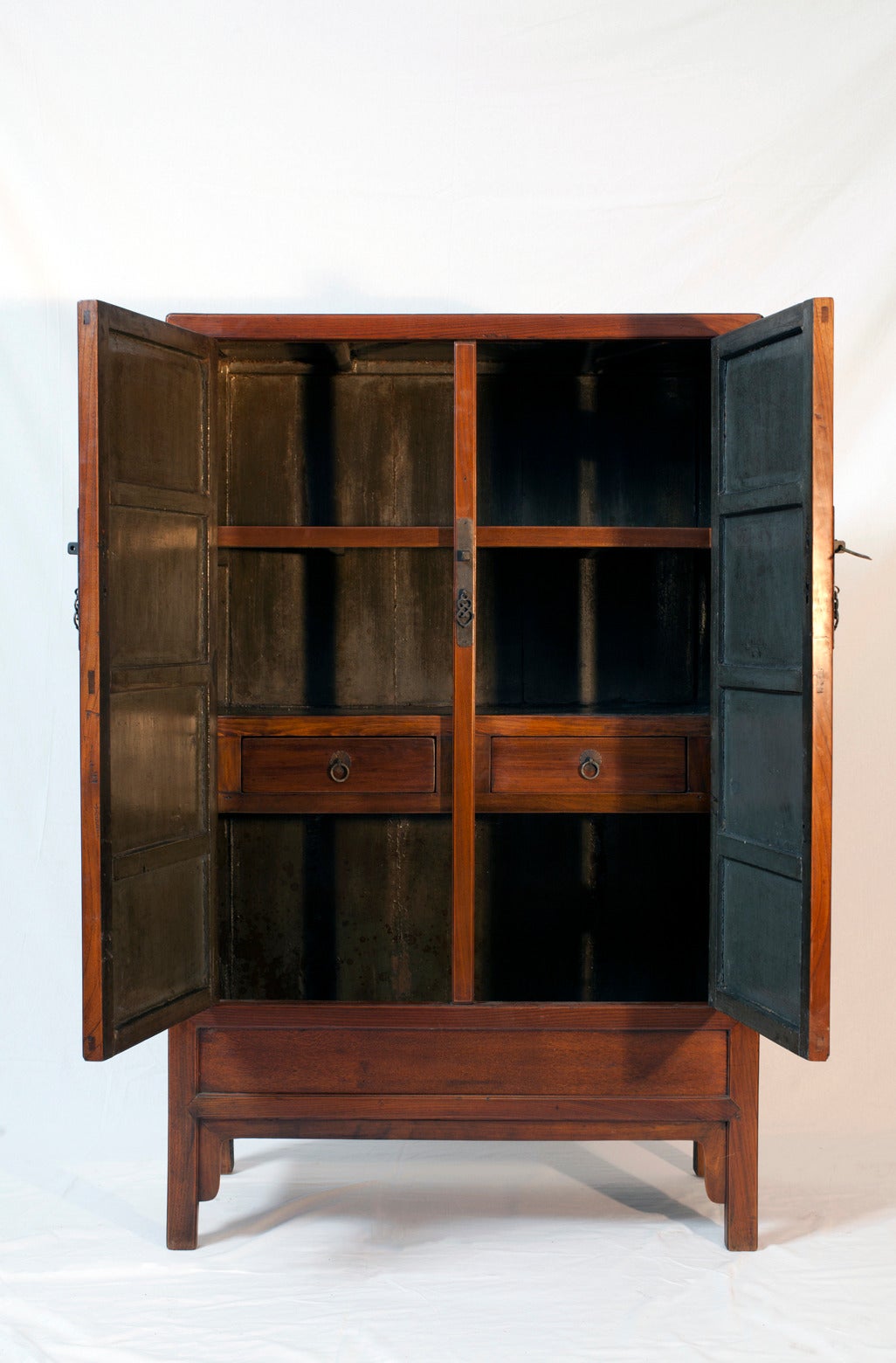 Minimalist Classical Antique Chinese Elmwood Cabinet from Suzhou Qing Dynasty 1