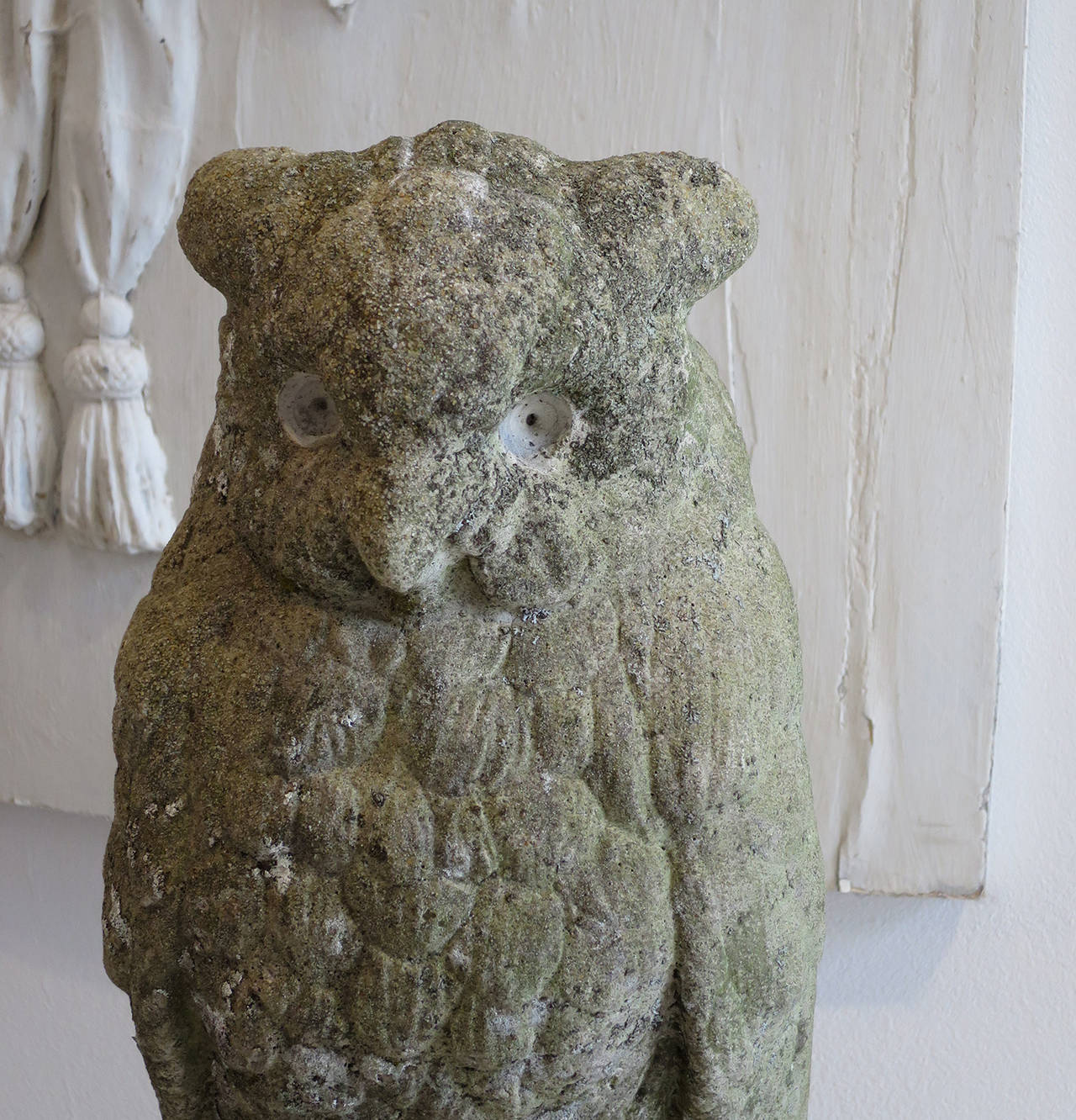 Pair of Stone Owls Sculpture In Excellent Condition For Sale In London, GB