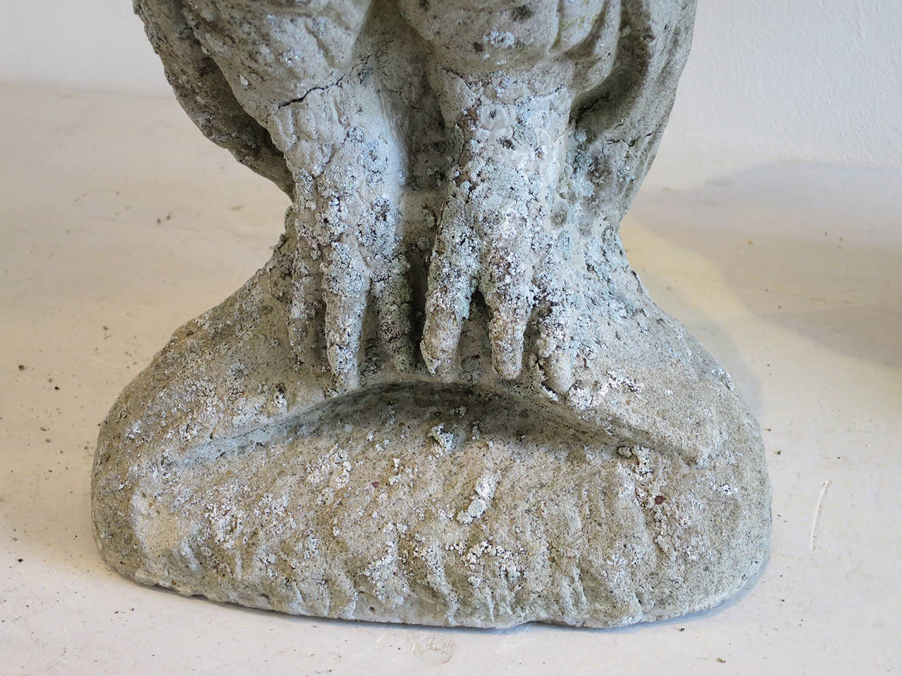 Pair of Stone Owls Sculpture For Sale 1