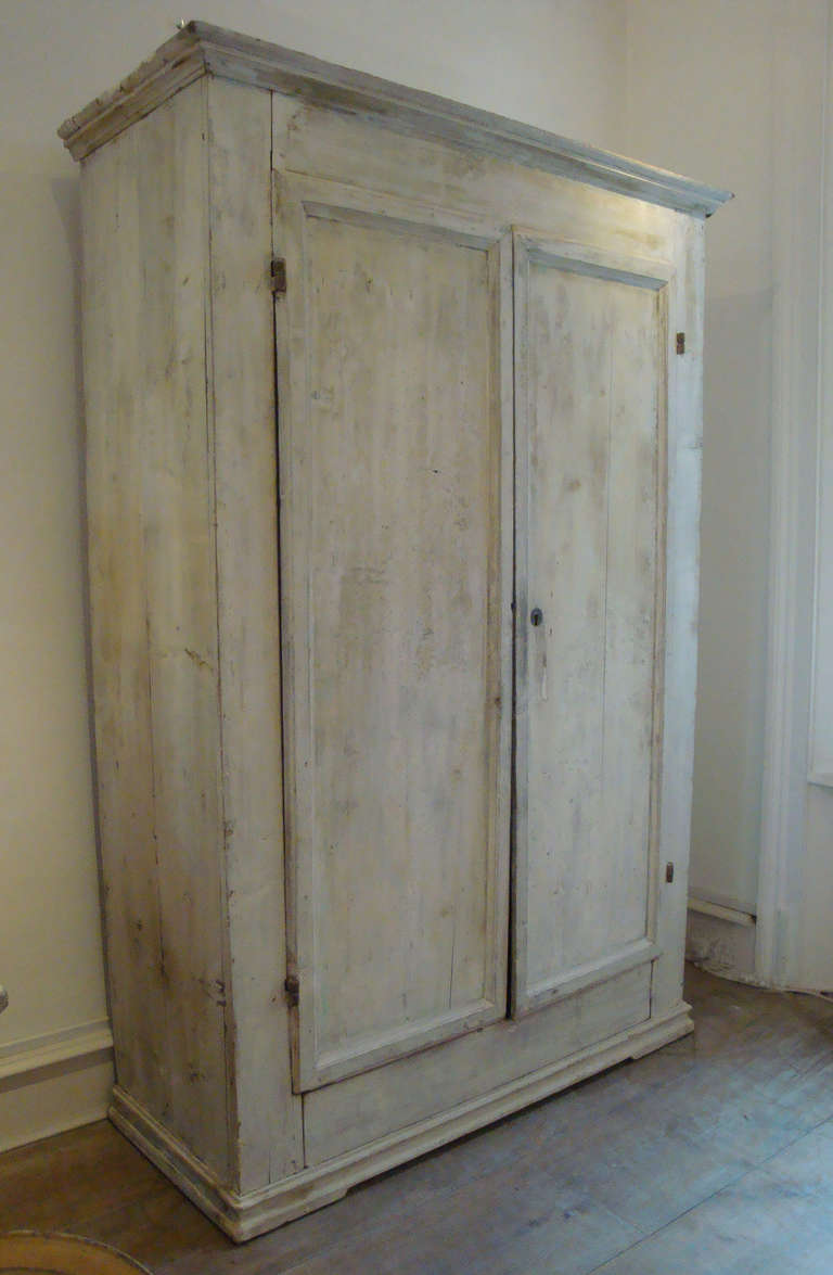 18th Century, Tuscan Armoire In Distressed Condition In London, GB