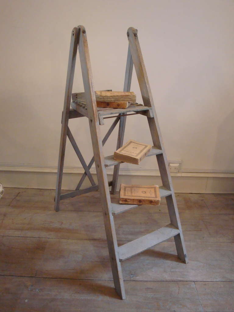 French Step Ladder In Good Condition For Sale In London, GB