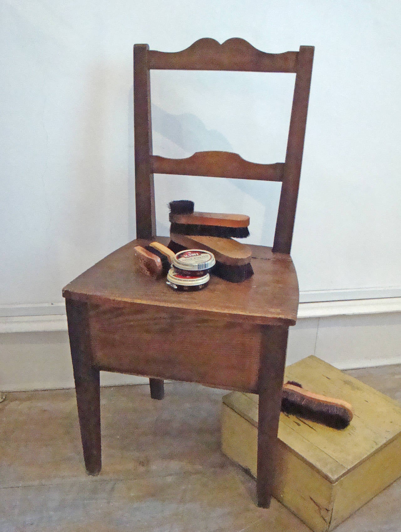 antique shoe shine chair