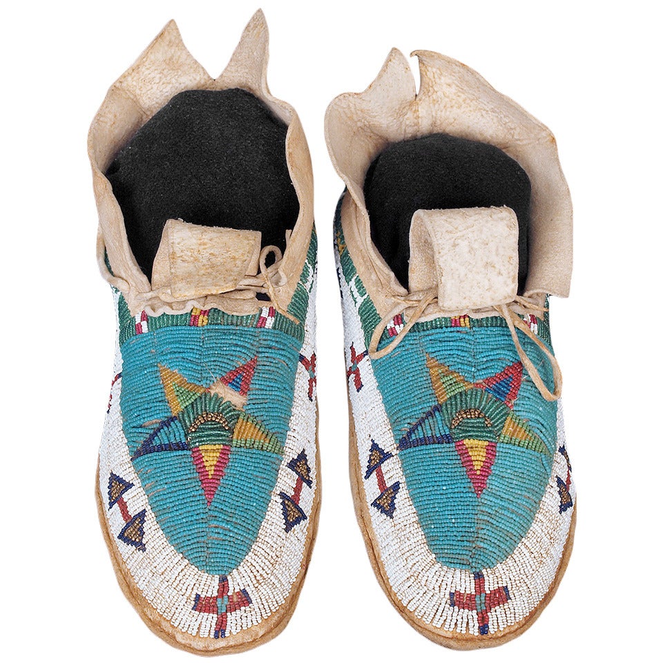 19th Century Cheyenne Plains Indian Beaded Pictorial Moccasins, circa 1890