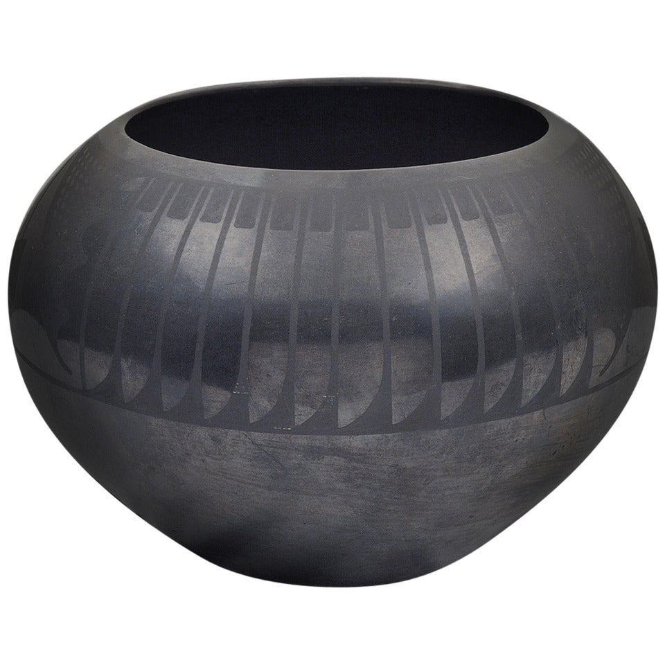 Vase en céramique noire de San Ildefonso par Maria Martinez:: vers 1935
