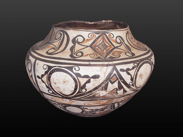 Native American Southwest Pueblo Pottery Olla or Jar by Zuni, 19th Century