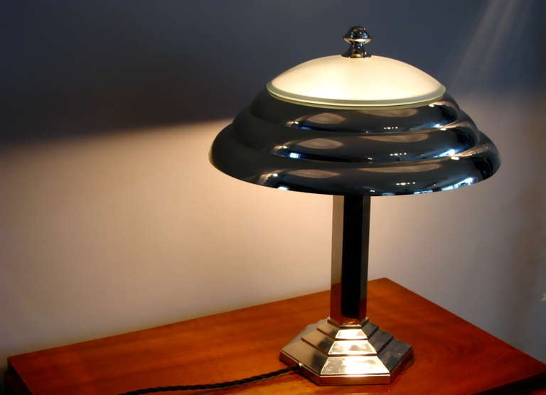 Mid-20th Century French Art Deco Table Desk Lamp