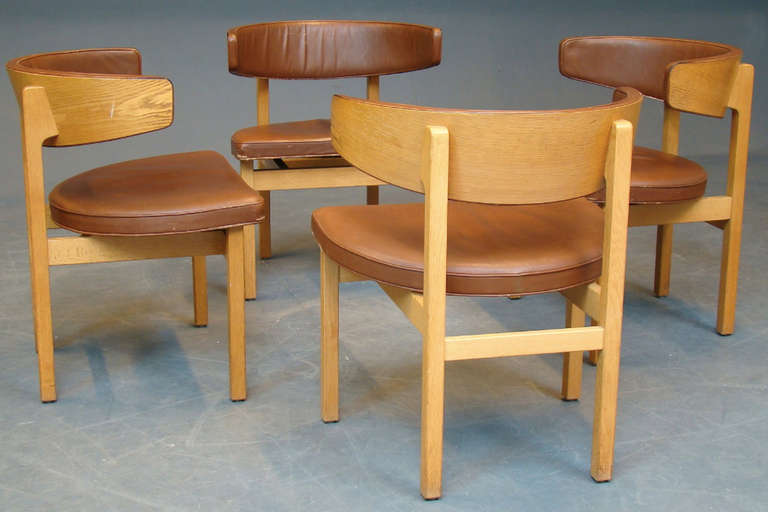 Mid-Century Modern Nice Set of Four No. 3245 Dining Chairs by Borge Mogensen
