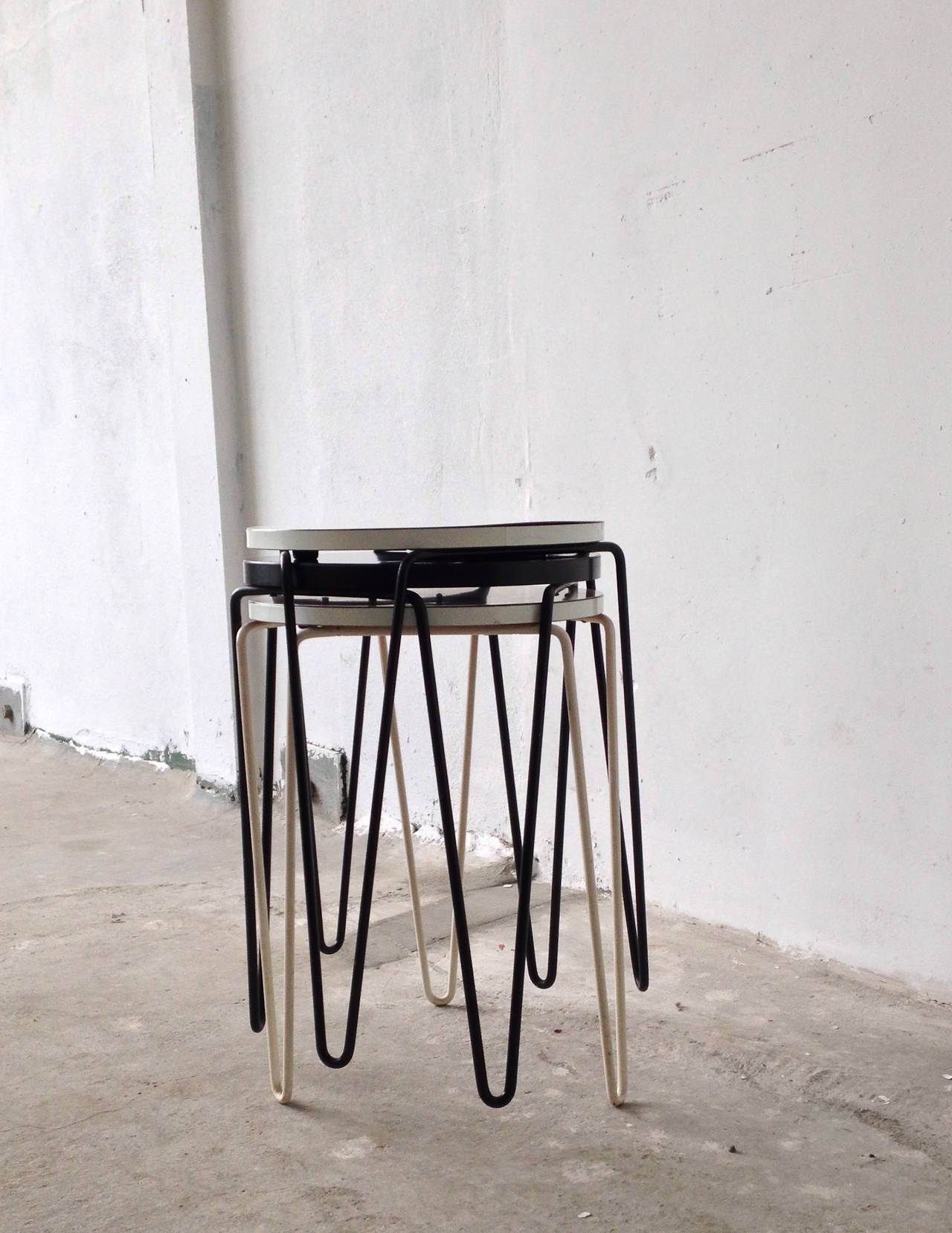 Florence Knoll Stool No. 75 (3) In Good Condition In Munich, DE