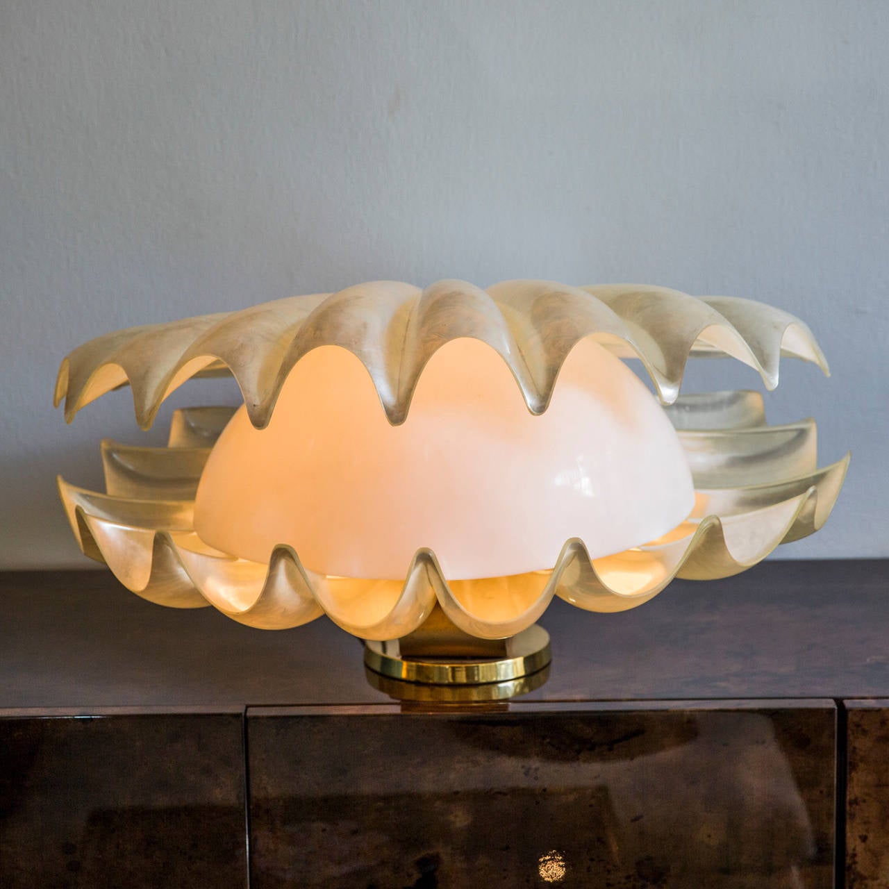 Huge clam shell lamp by Rougier, Canada, 1970. Measure: 27.5 inch.