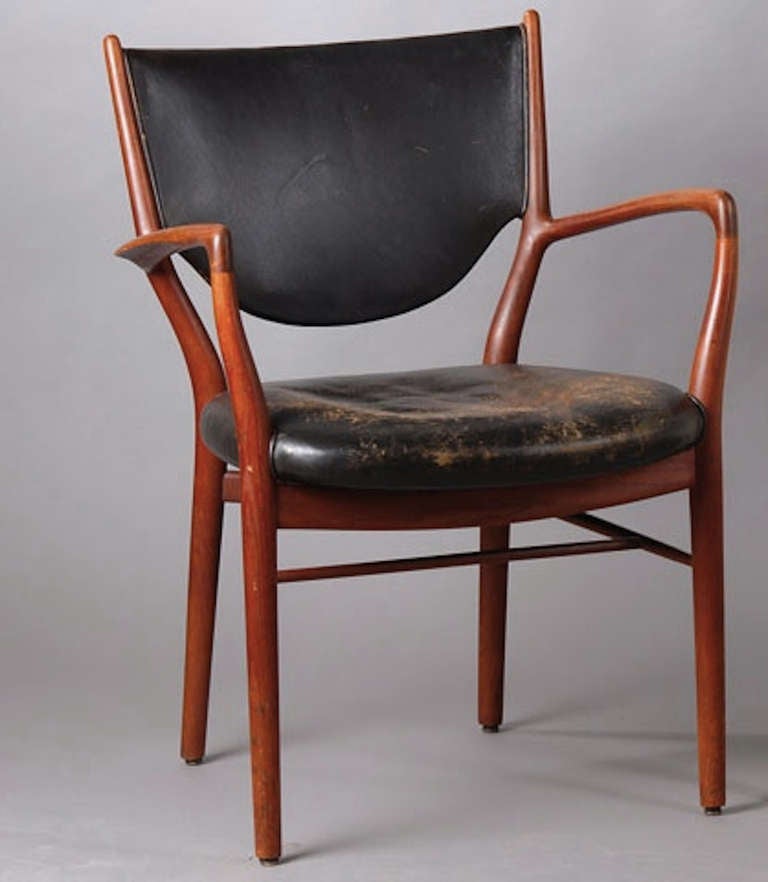 designed by finn juhl in 1946 and made by nils vodder. signed.
