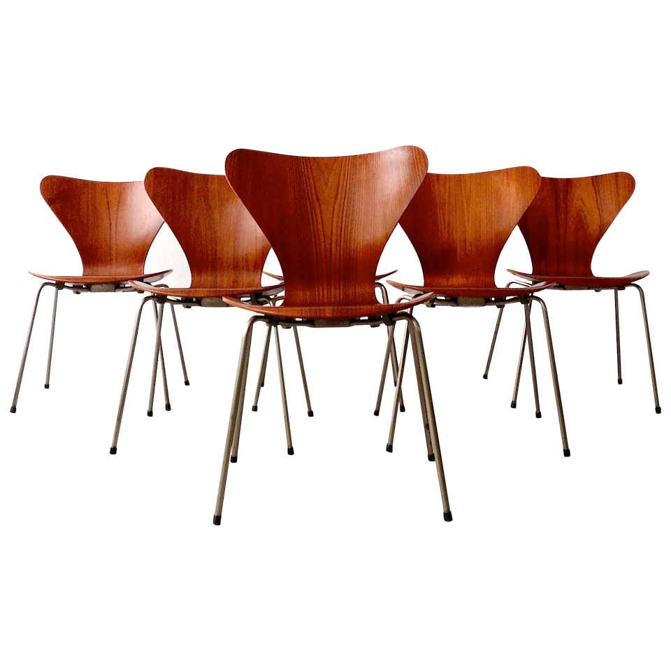 Set of 6 Arne Jacobsen Walnut 3107 chairs - nailed metal cap - Fritz ...