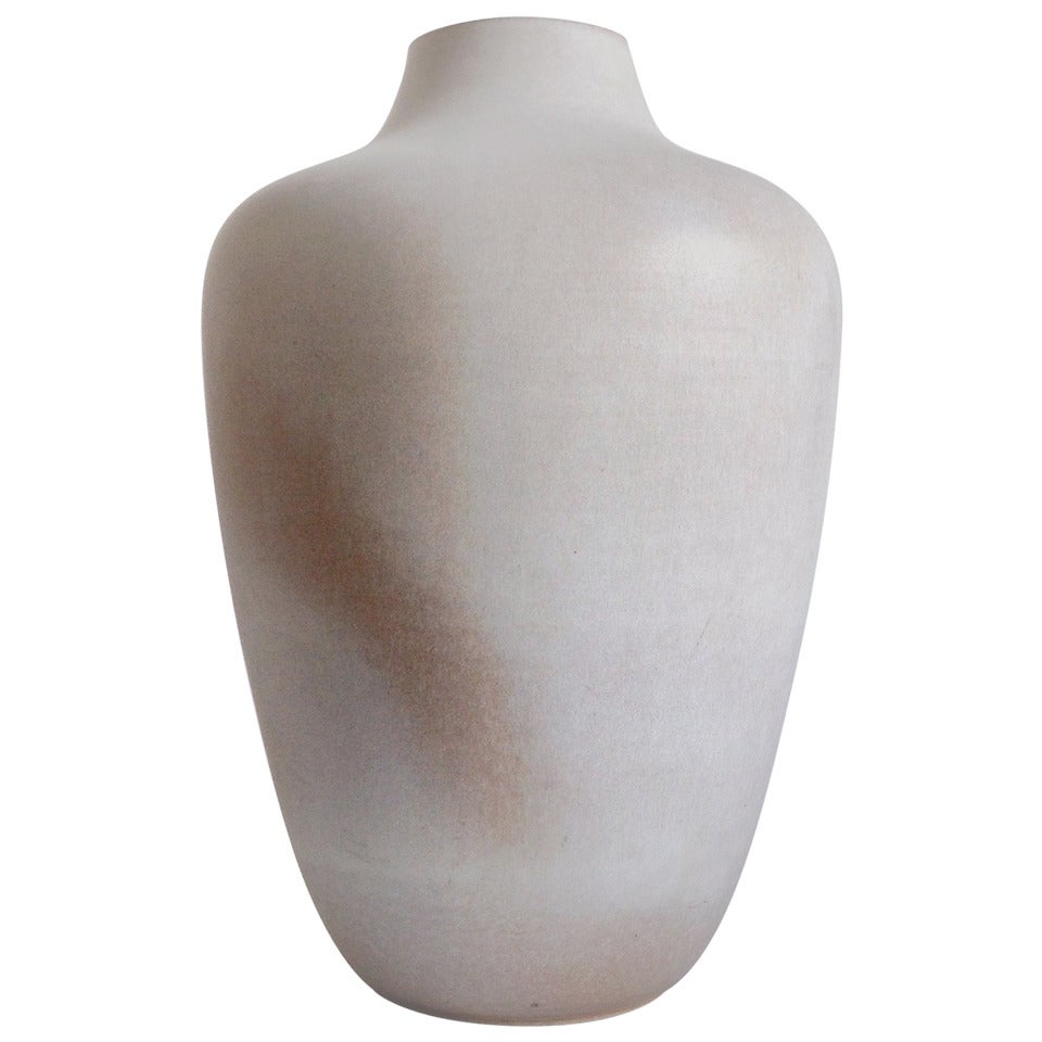 Monumentale Hameln-Steinvase aus Steingut, Bauhaus H. 23,2"