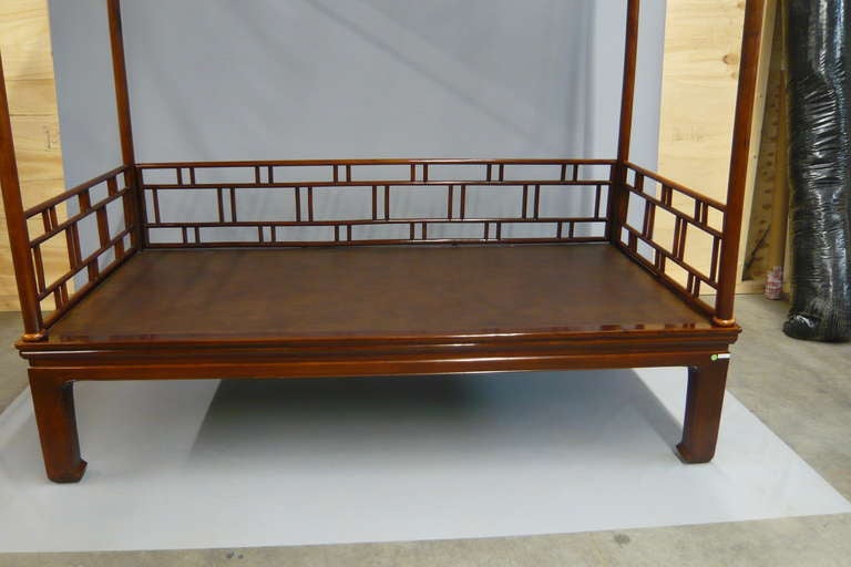 19th. Century Chinese Canopy Bed In Good Condition For Sale In Gravenmoer, NL