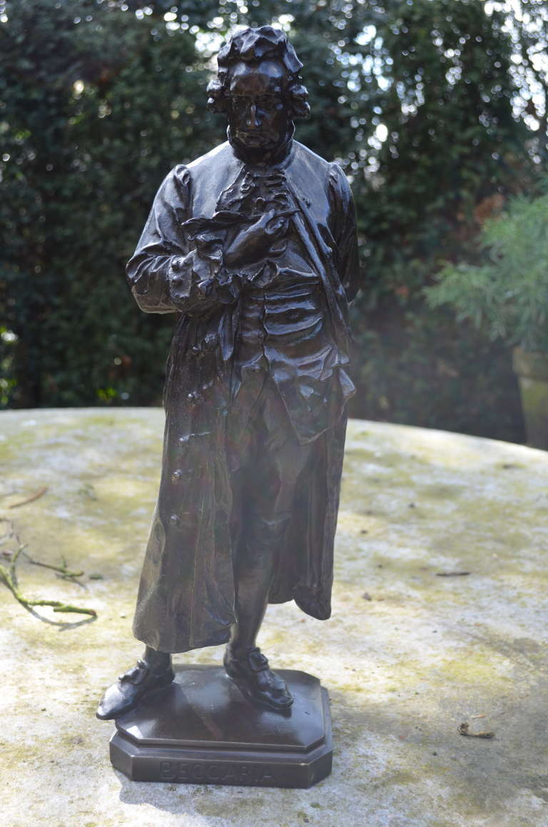 Statue en bronze de Cesare Beccaria