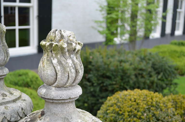 Four Garden Flame Finials Urns, 19th Century In Good Condition For Sale In Gravenmoer, NL