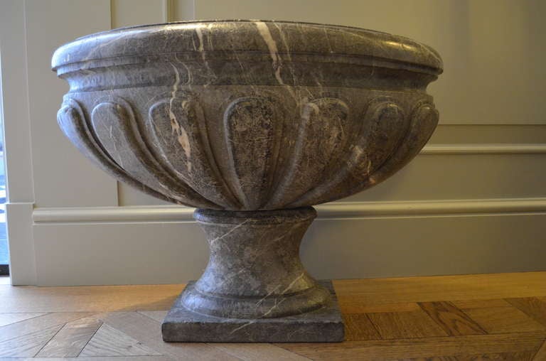 Very nice big grey marble wine cooler. 20th century in 18th century style.