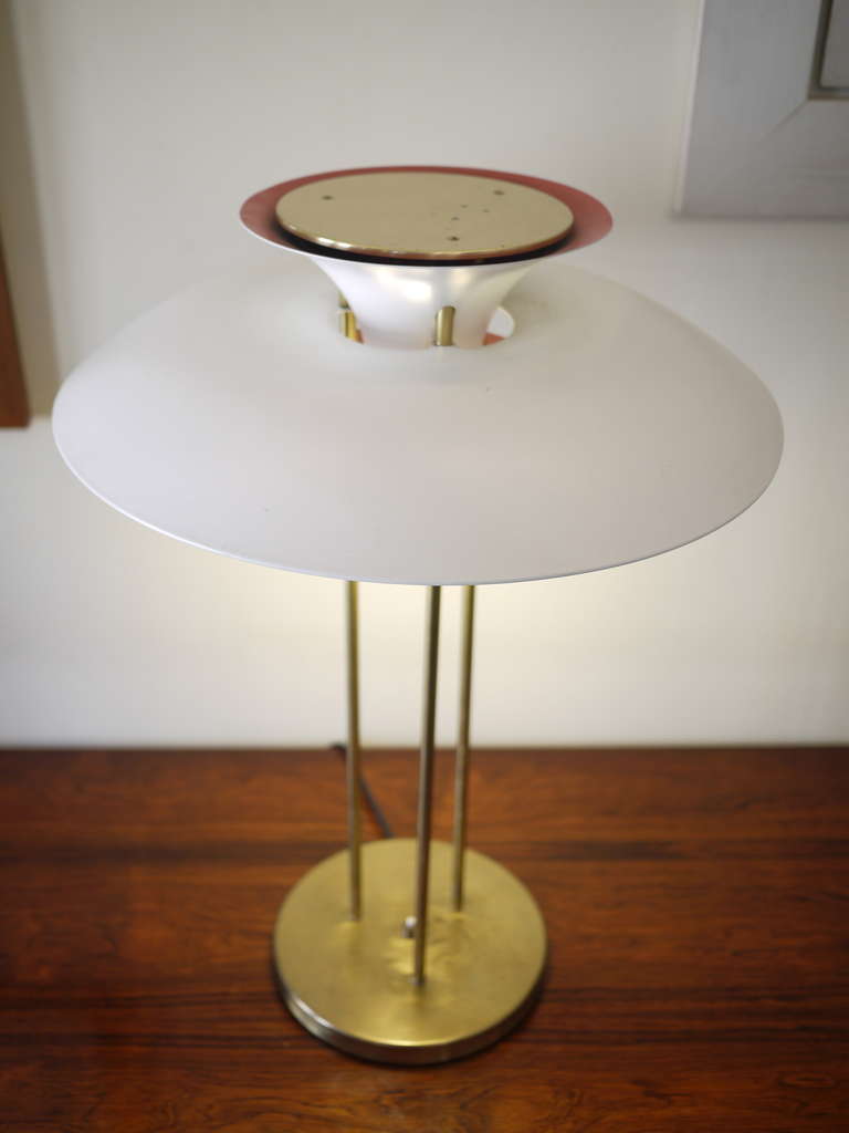 Poul Henningsen PH5  Desk Lamp In Excellent Condition In Madrid, ES