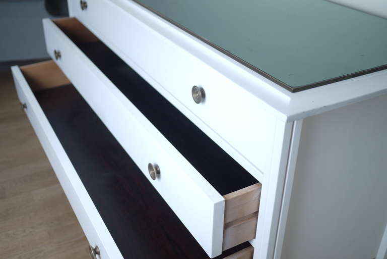 White Lacquered Chest of Drawers by Carlo di Carli In Excellent Condition In Madrid, ES