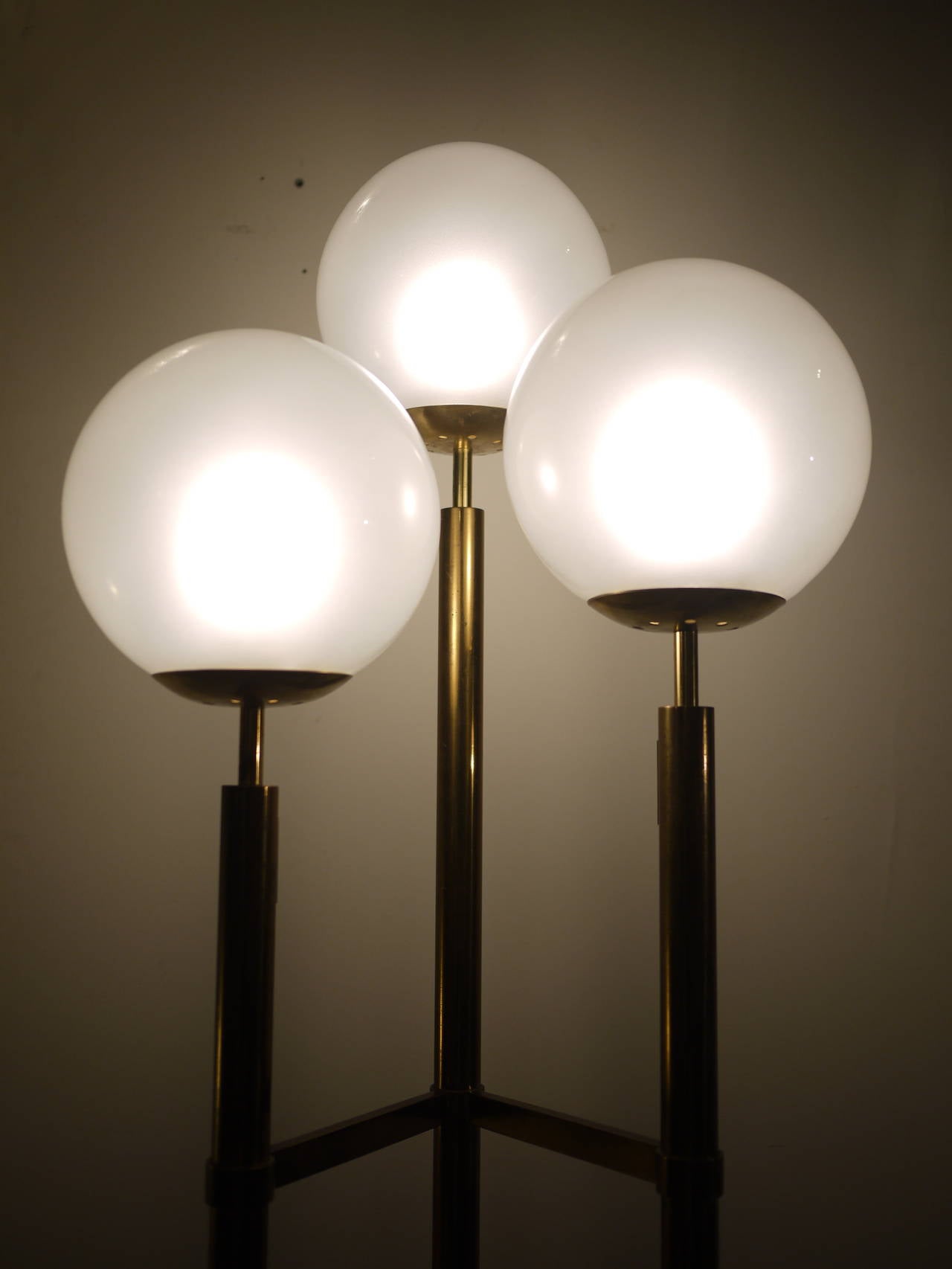 Max Ingrand Floor Lamp for Fontana Arte In Good Condition For Sale In Madrid, ES