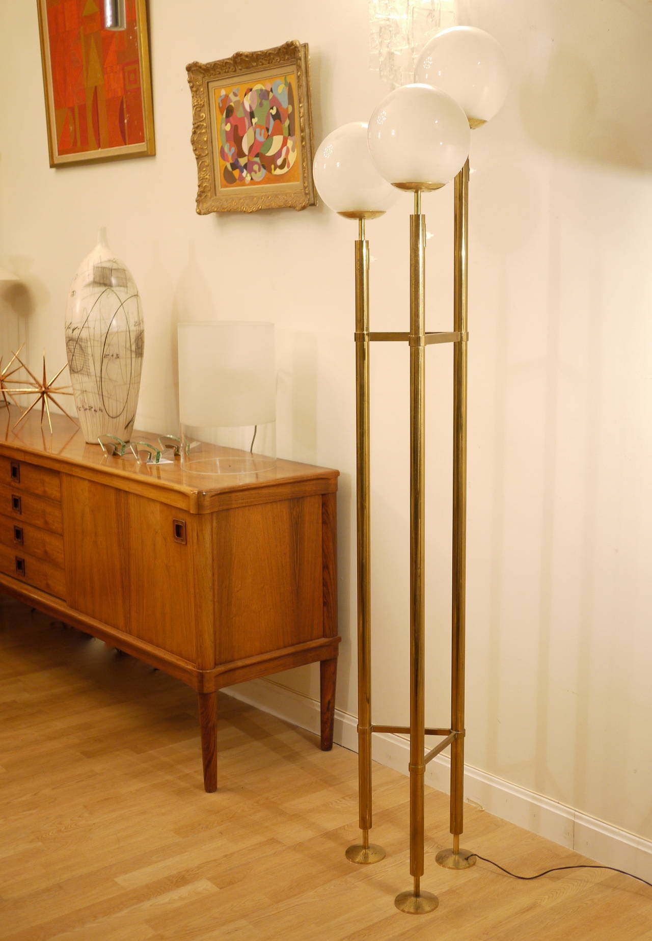 A 1960s floor lamp, model 2229, designed by Max Ingrand for Fontana Arte. Golden brass and satin finished glass. Bibliography: 1964 Fontana Arte Catalogue. A luxury and extremely elegant floor lamp. Excellent condition.