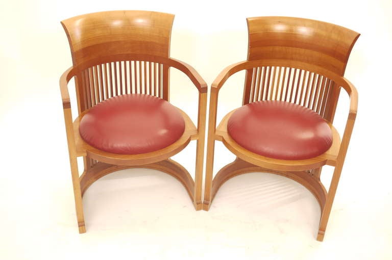 Pair of  Frank  Lloyd Wright Barrel Chairs In Excellent Condition In Madrid, ES