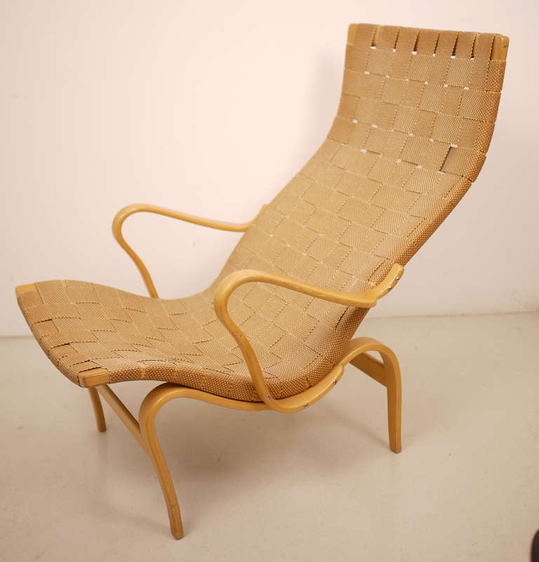 Pernilla Lounge chair by Bruno Mathsson for Karl Mathsson In Excellent Condition In Madrid, ES