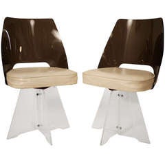 Pair of 1950s Lucite Chair 6