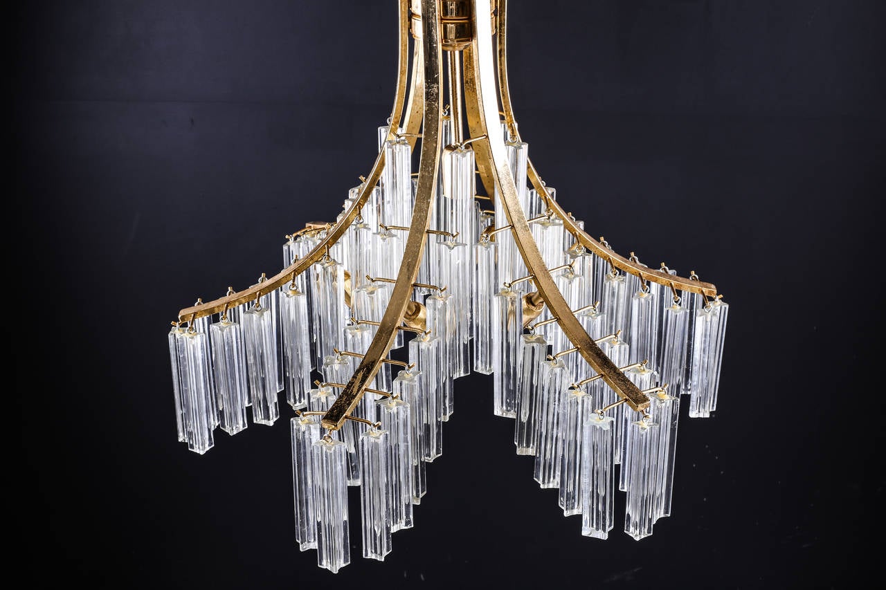Impressive Italian Murano Clear Glass Sculptural Chandelier by Venini

Option: Total Height can be shortened if necessary.
Total Height: 35