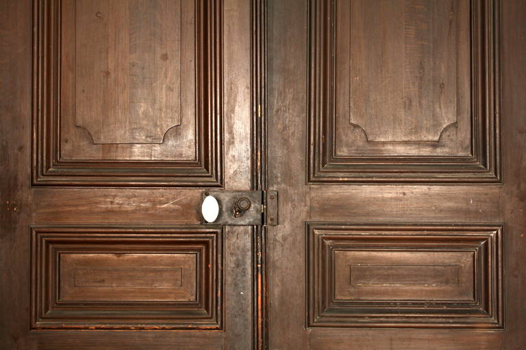 Antique Large Oak Doors in the Louis XVI Manner In Excellent Condition For Sale In London, GB