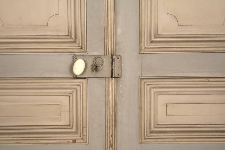 Antique Large Oak Doors in the Louis XVI Manner In Excellent Condition For Sale In London, GB