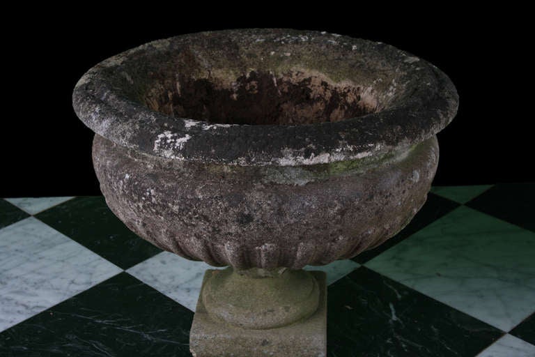 Hand Crafted Antique Victorian Stone Garden Urns In Good Condition For Sale In London, GB